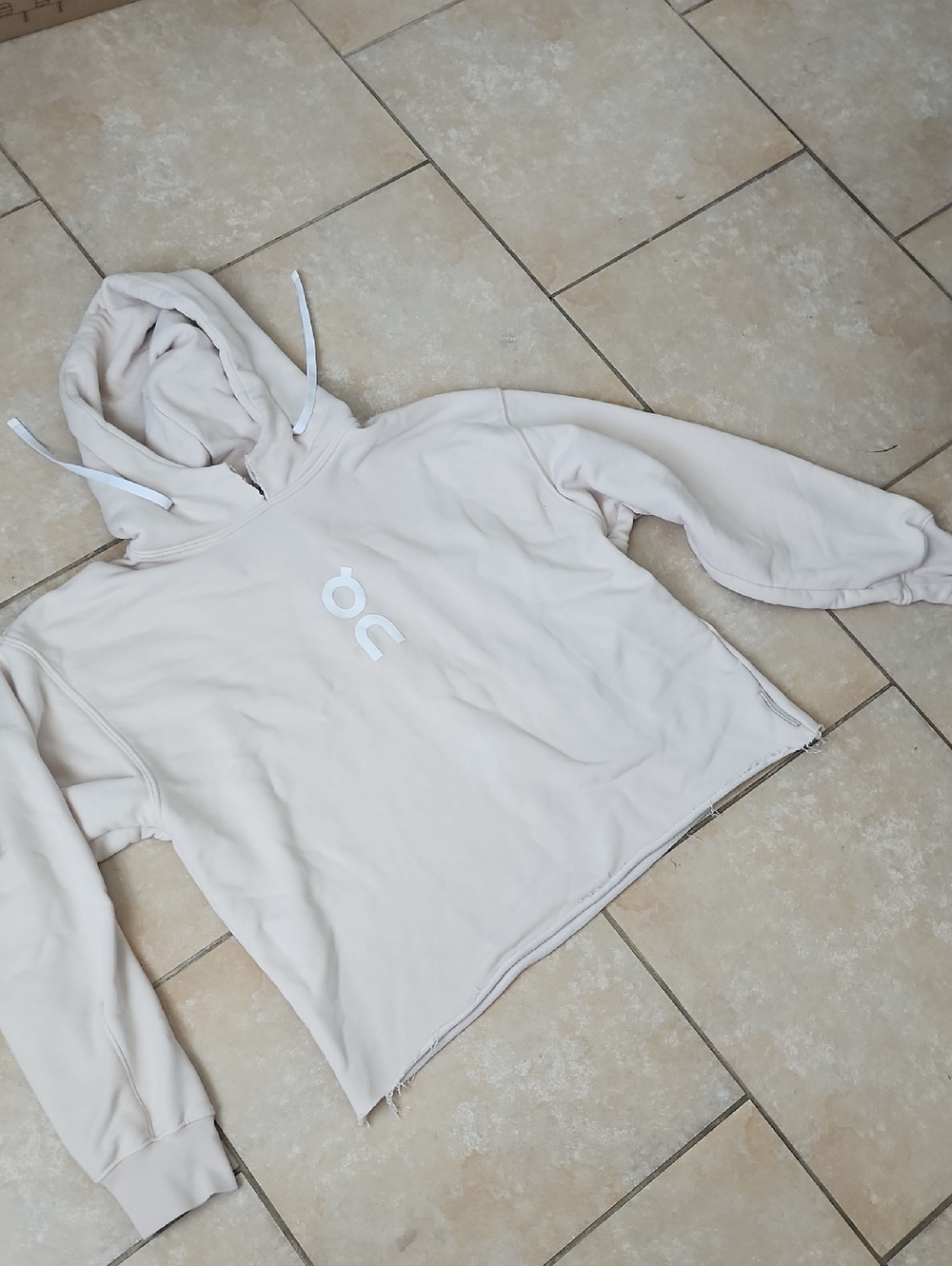 On Running Cream Logo Hoodie Mens Size Medium